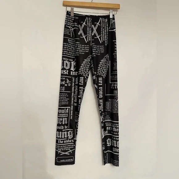 Game of Thrones Littlefinger Lord Baelish Quotes Leggings Black White One Size - Picture 6 of 11